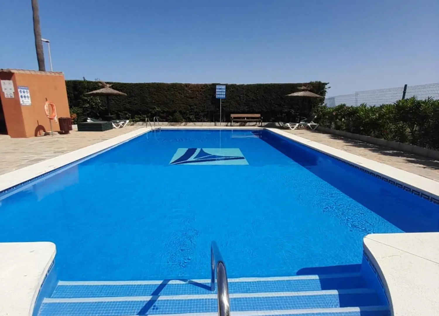 אסטפונה Apartamento Duplex Con Piscinas Y Maravillosas Vistas Al Mar 0*,  ספרד